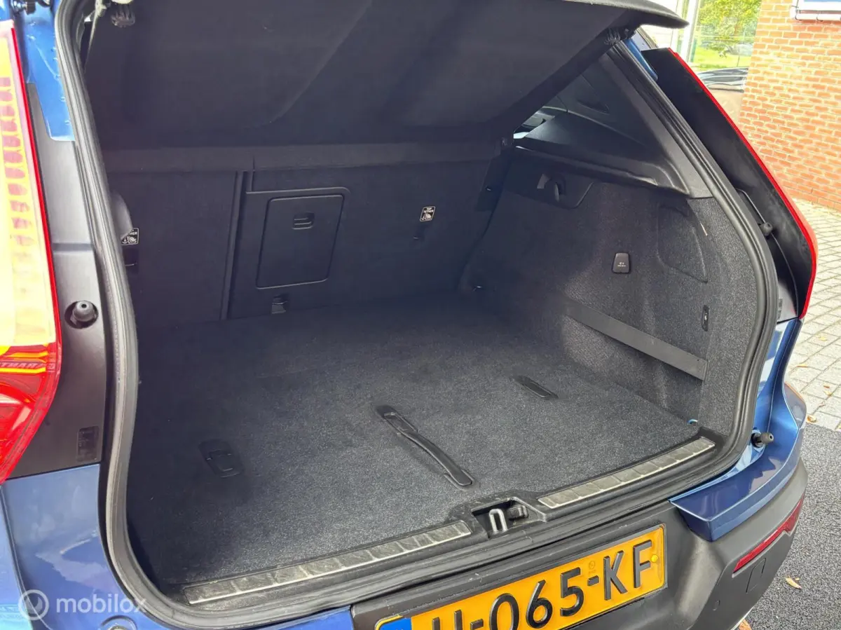 2.0 D4 AWD R-Design | Automaat | Schuif/kanteldak | Uitklapbare Trekhaak met 2100Kg trekgewicht!