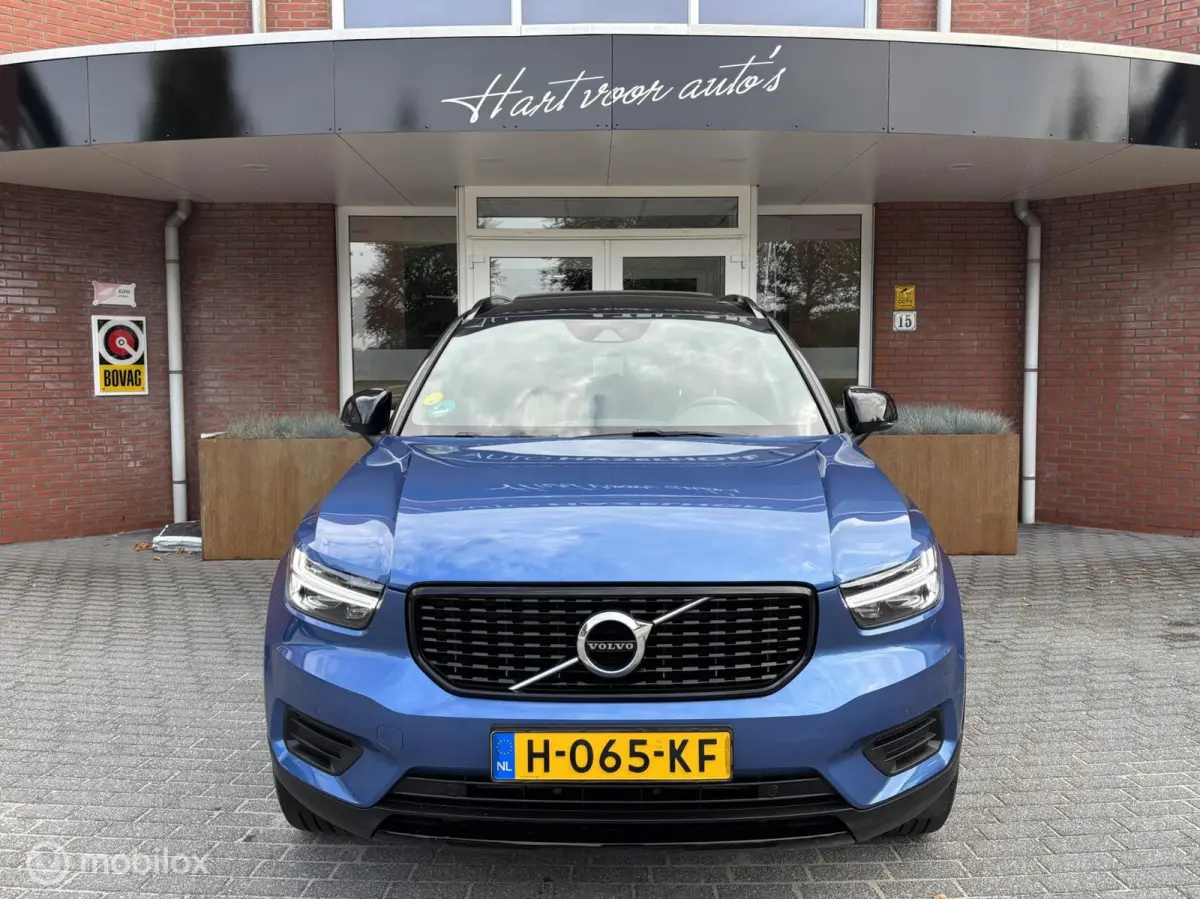 2.0 D4 AWD R-Design | Automaat | Schuif/kanteldak | Uitklapbare Trekhaak met 2100Kg trekgewicht!