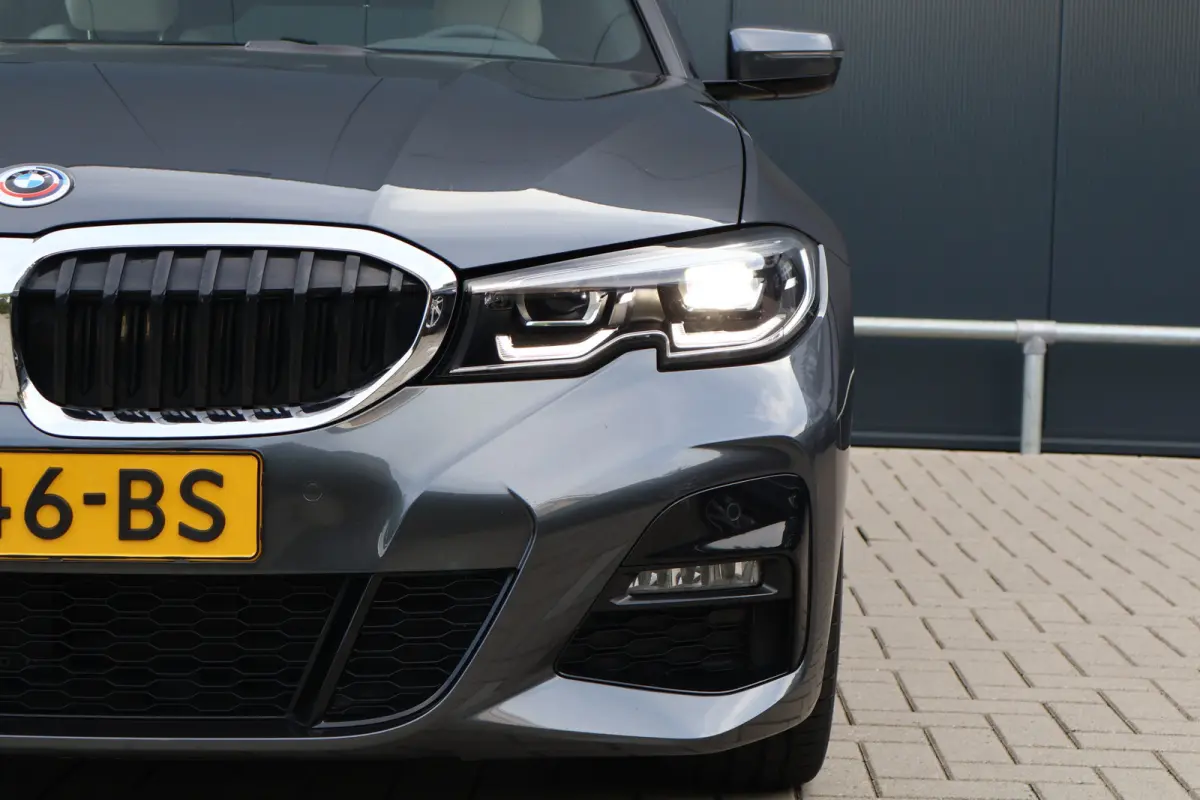 320e M-Sport Business Edition Plus | 96% soh! | 50 Jahre | Trekhaak | Stoelverwarming | Camera | Leer | DAB+