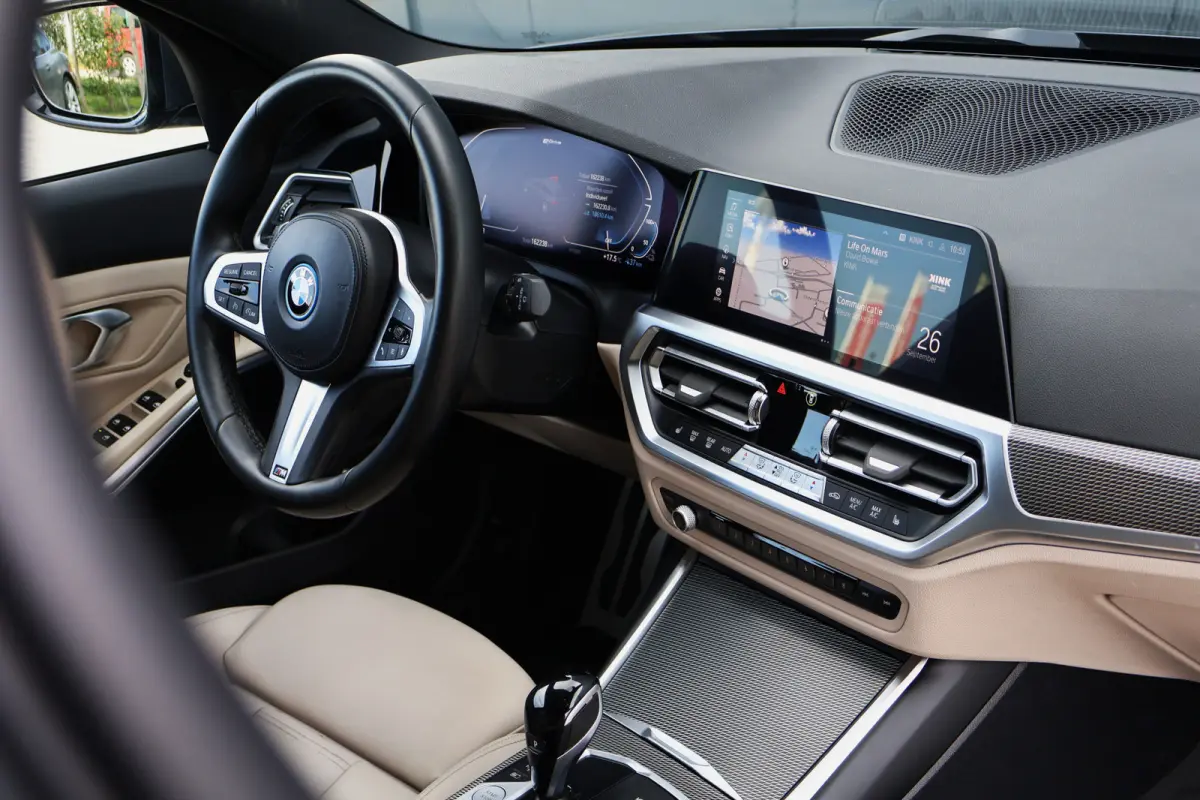 320e M-Sport Business Edition Plus | 96% soh! | 50 Jahre | Trekhaak | Stoelverwarming | Camera | Leer | DAB+