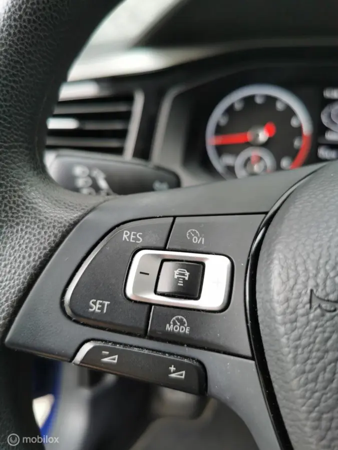 1.0 TSI COMFORTLINE/95PK/DSG/ACC/NAV/PDC/VOL