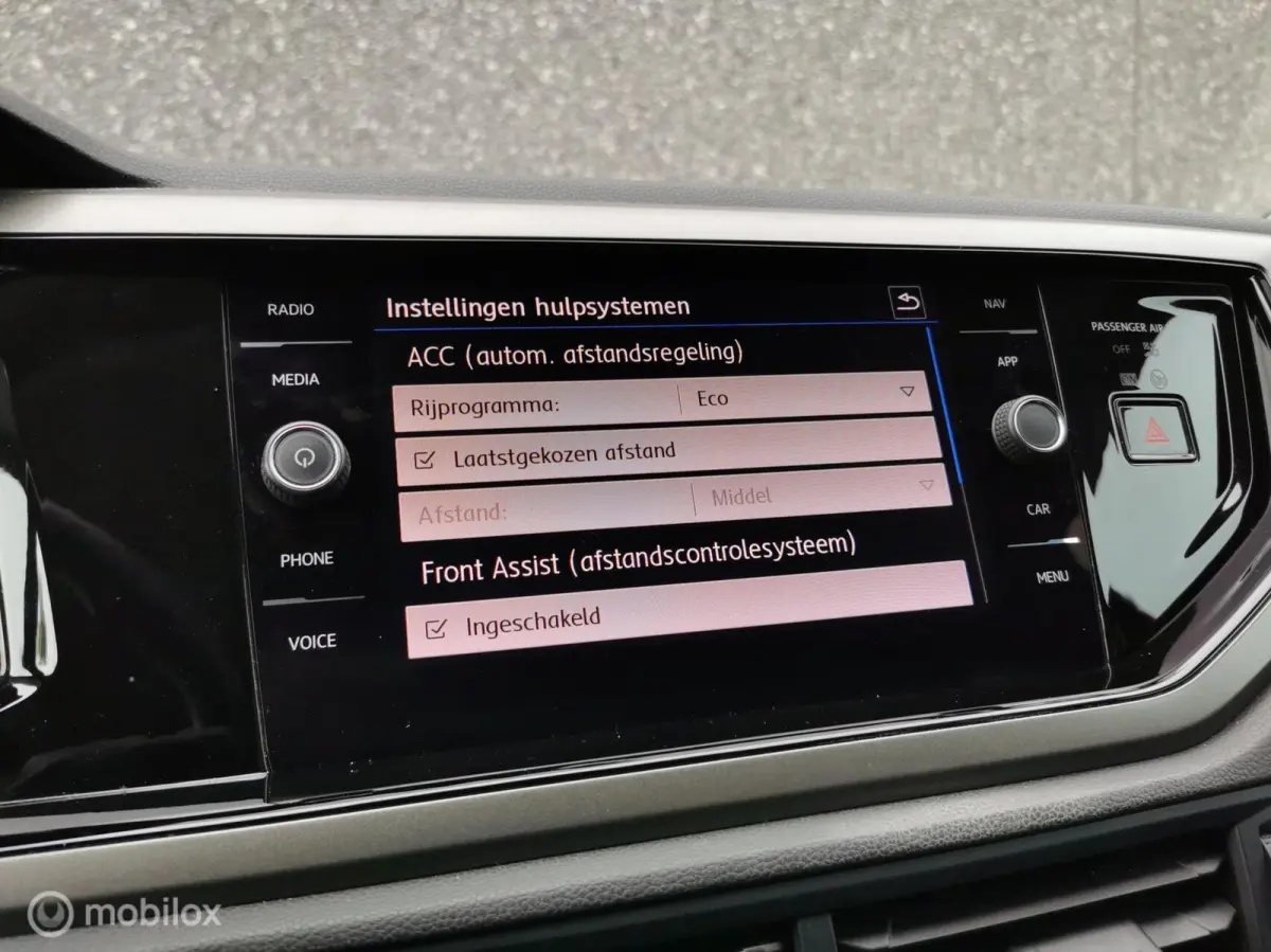 1.0 TSI COMFORTLINE/95PK/DSG/ACC/NAV/PDC/VOL