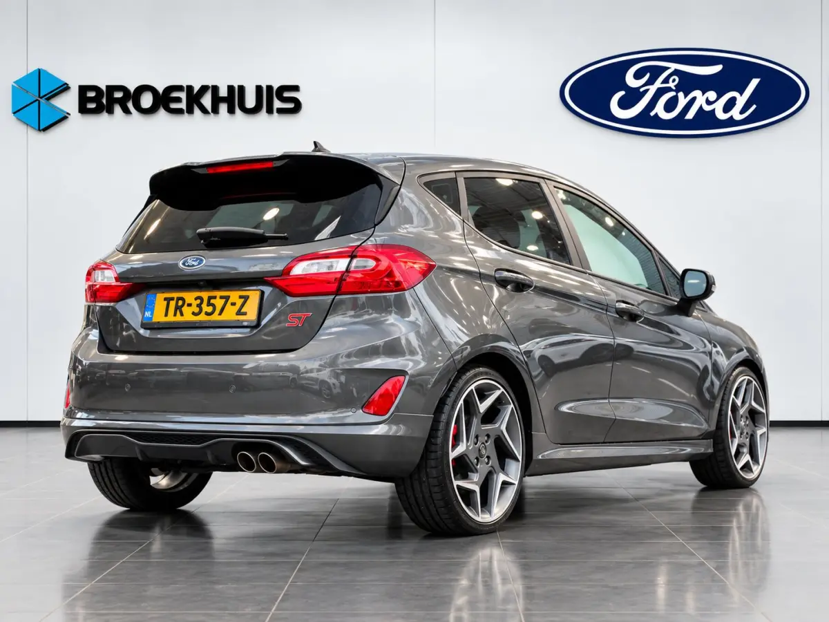 1.5EcoBoost 200pk ST-3 NL-auto! | Winter Pack | B&O | Navi | Camera | Full LED |