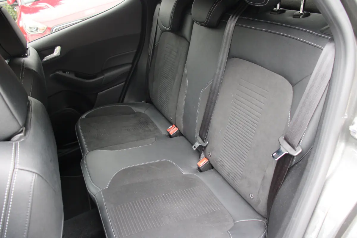 1.5EcoBoost 200pk ST-3 NL-auto! | Winter Pack | B&O | Navi | Camera | Full LED |
