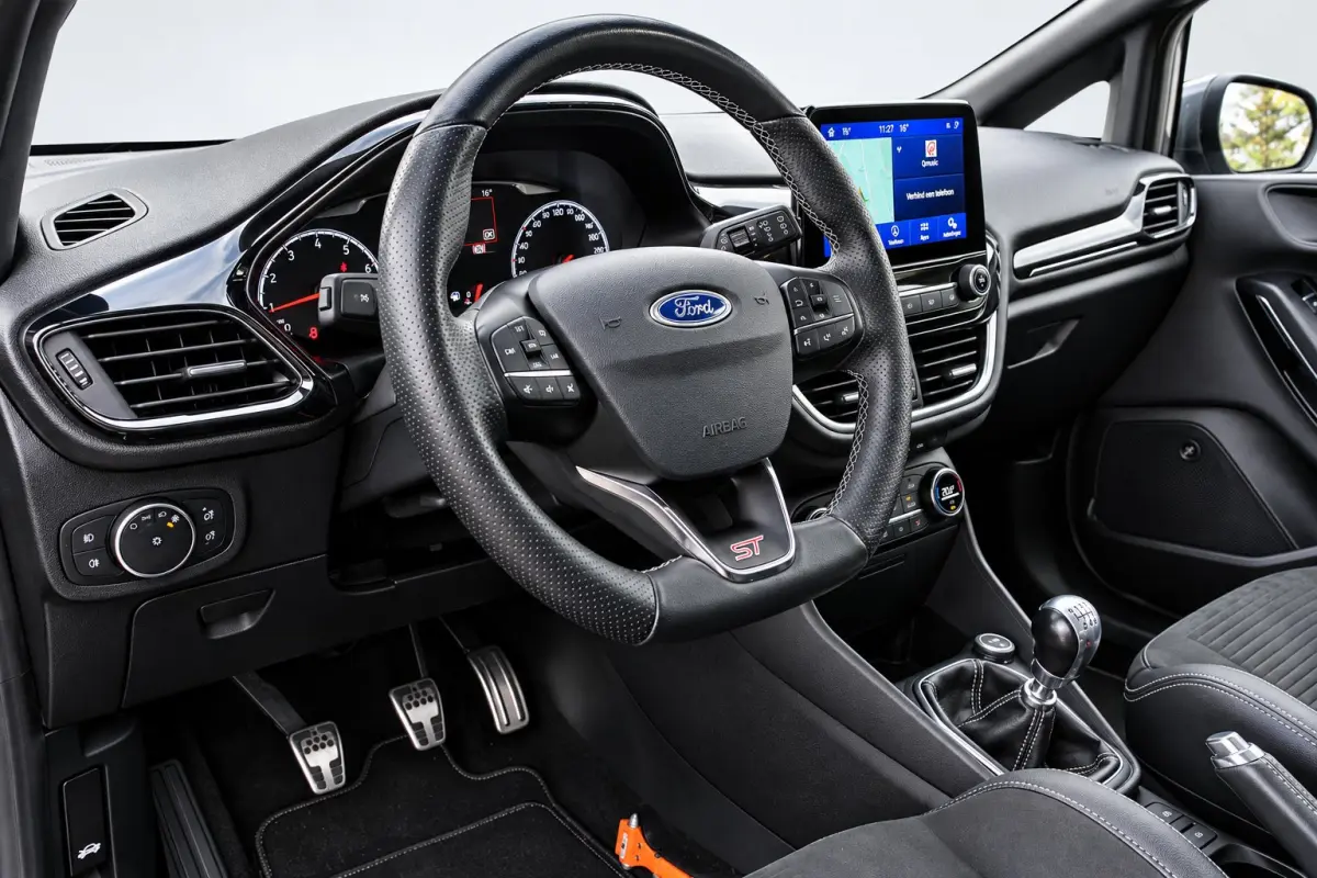 1.5EcoBoost 200pk ST-3 NL-auto! | Winter Pack | B&O | Navi | Camera | Full LED |