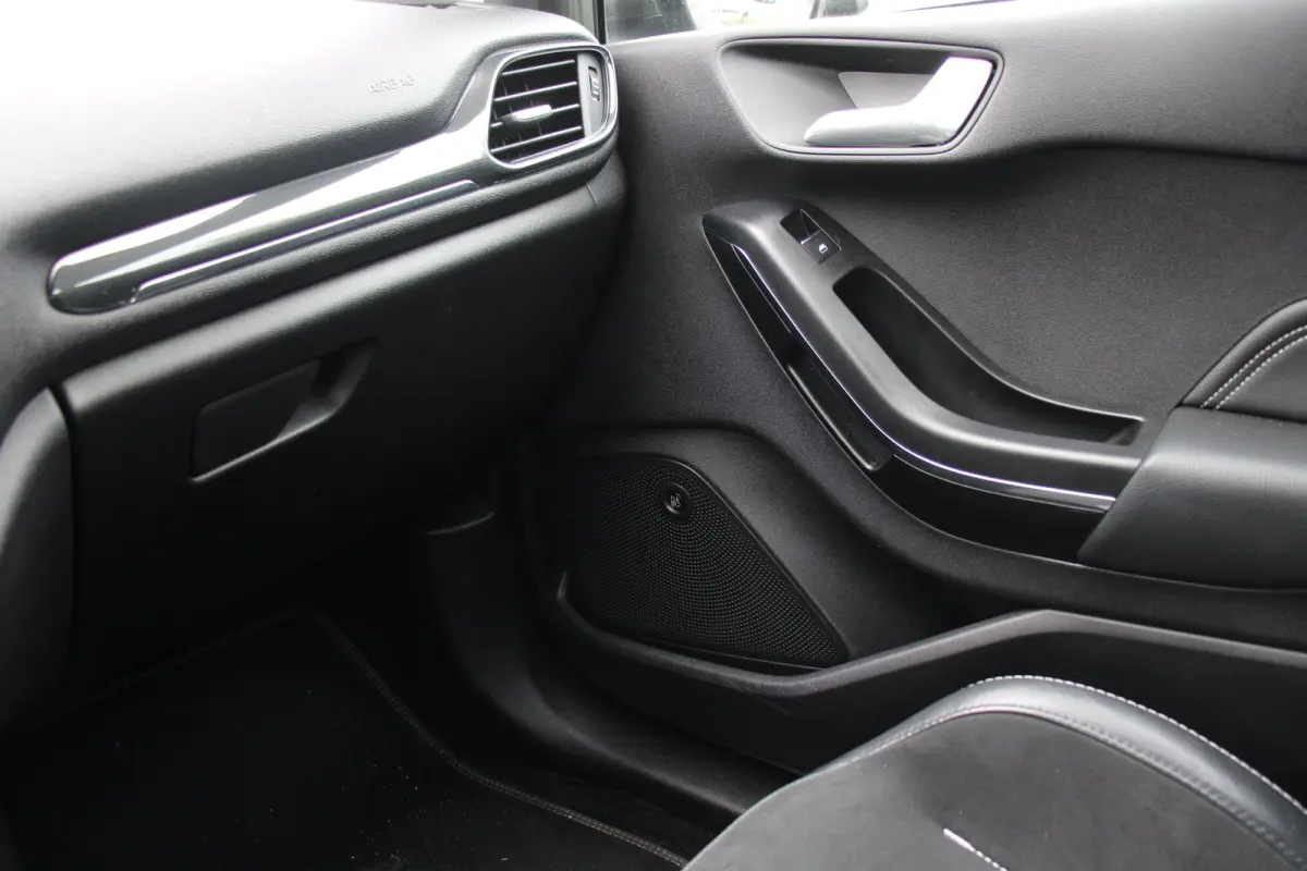 1.5EcoBoost 200pk ST-3 NL-auto! | Winter Pack | B&O | Navi | Camera | Full LED |