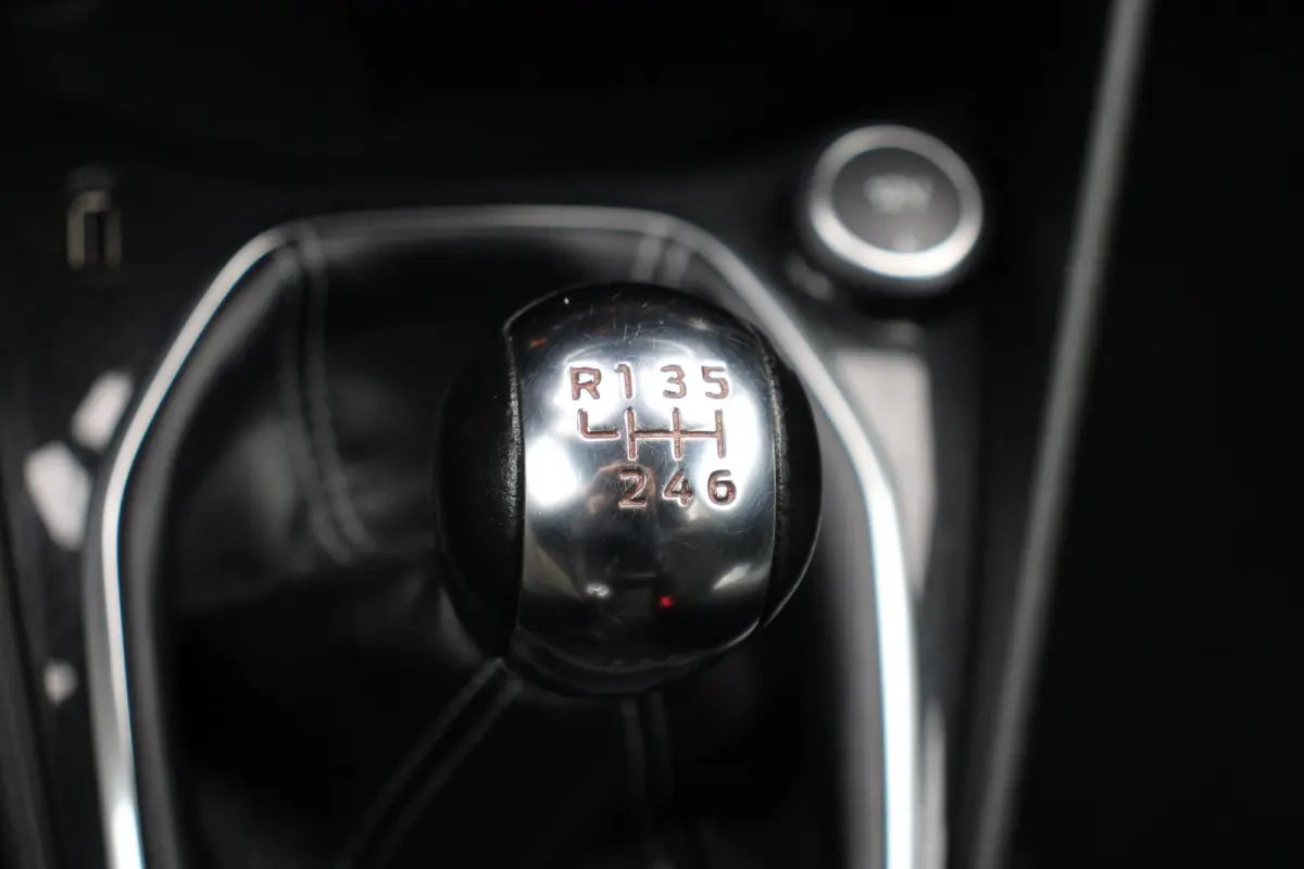 1.5EcoBoost 200pk ST-3 NL-auto! | Winter Pack | B&O | Navi | Camera | Full LED |