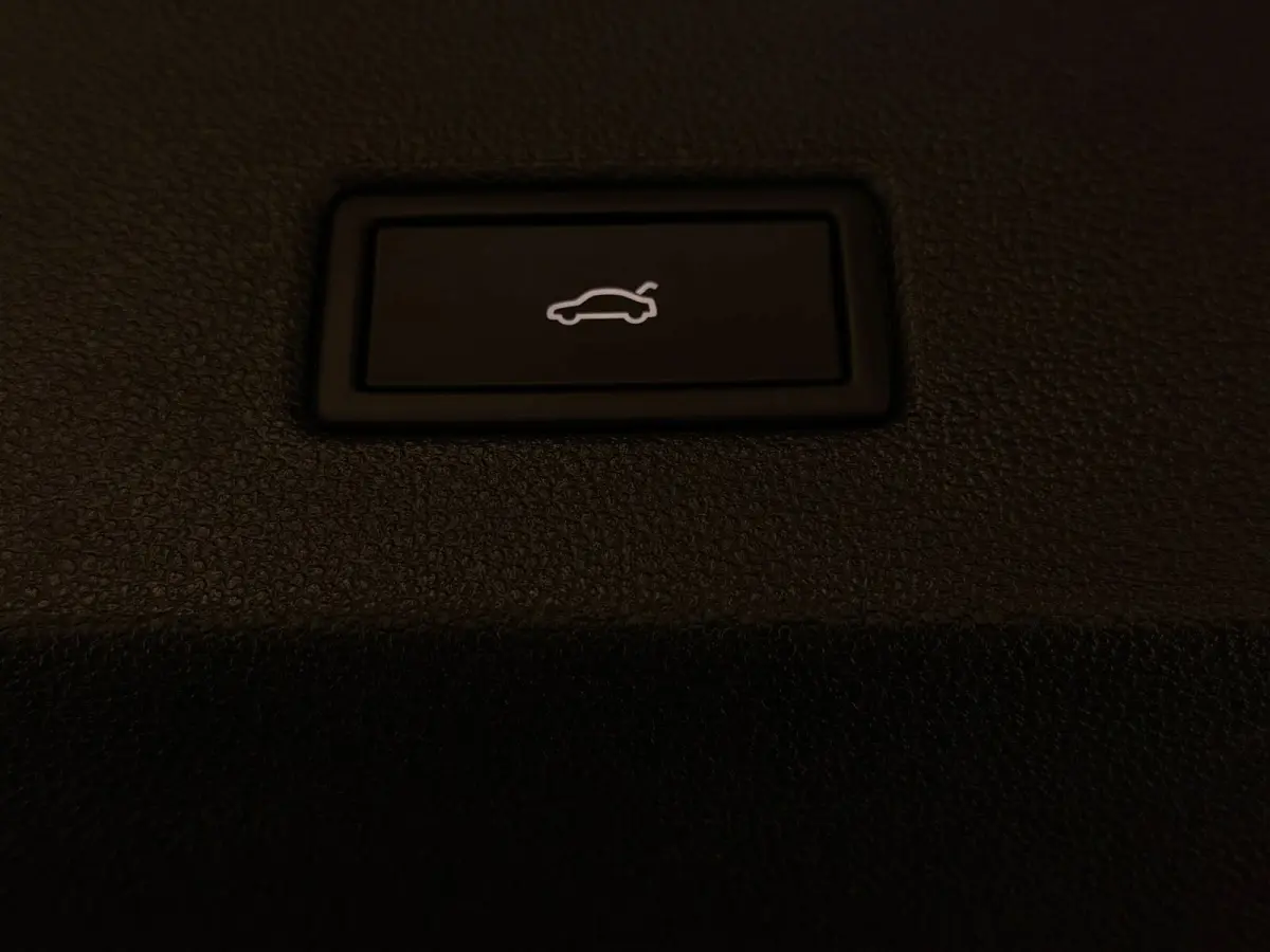 2.0 TDI Full Option|Pano|IQ|Camera|Keyless|
