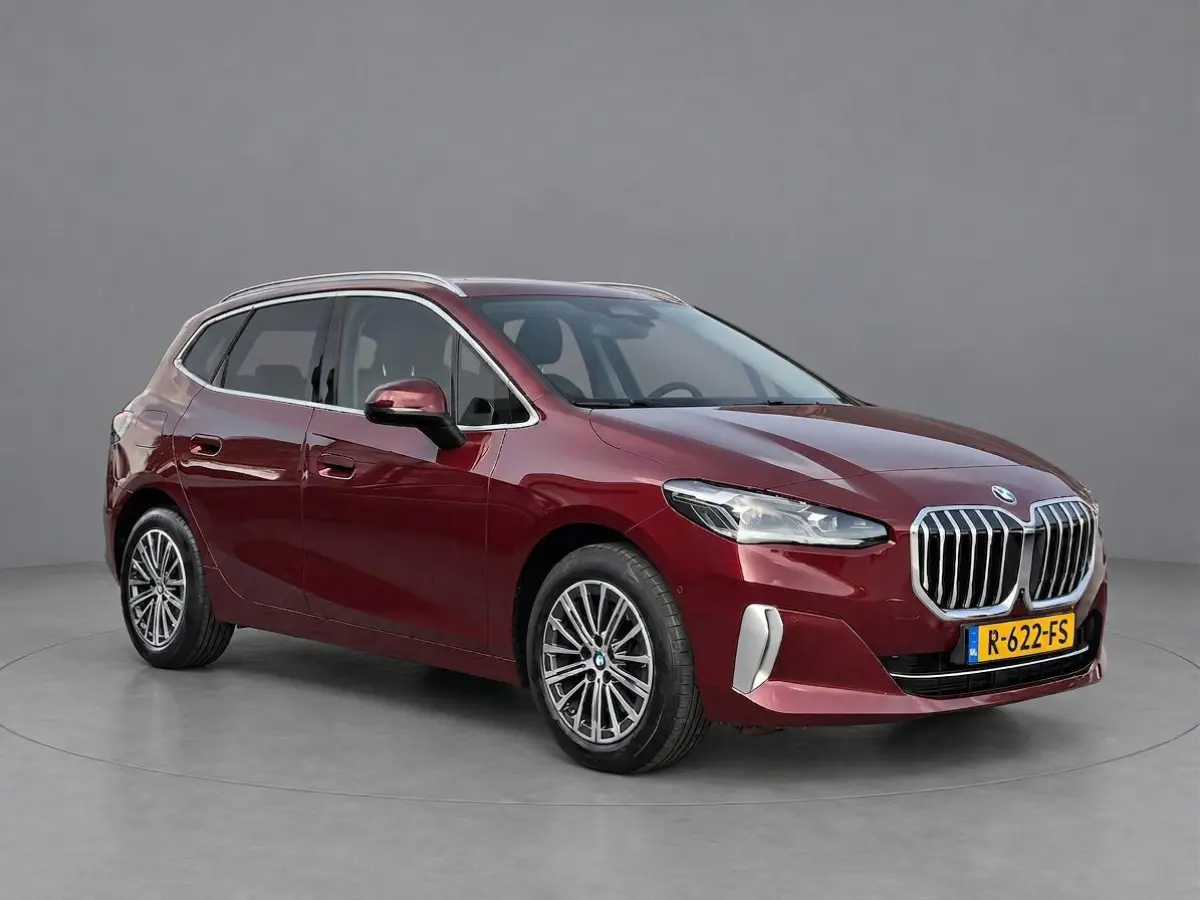 BMW 218i | 360° Camera | Head-Up Display | Leder | NL Auto | Rijklaarprijs BMW 2-serie Active Tourer 218i | 360° Camera | Head-Up Display | Leder | NL Auto | Rijklaarprijs
