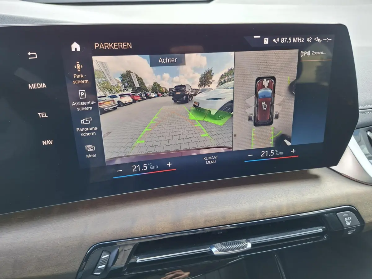BMW 218i | 360° Camera | Head-Up Display | Leder | NL Auto | Rijklaarprijs BMW 2-serie Active Tourer 218i | 360° Camera | Head-Up Display | Leder | NL Auto | Rijklaarprijs