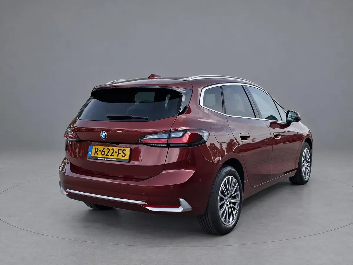 BMW 218i | 360° Camera | Head-Up Display | Leder | NL Auto | Rijklaarprijs BMW 2-serie Active Tourer 218i | 360° Camera | Head-Up Display | Leder | NL Auto | Rijklaarprijs