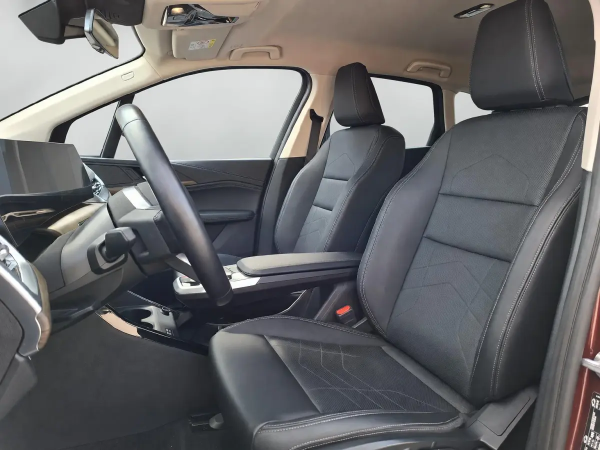 BMW 218i | 360° Camera | Head-Up Display | Leder | NL Auto | Rijklaarprijs BMW 2-serie Active Tourer 218i | 360° Camera | Head-Up Display | Leder | NL Auto | Rijklaarprijs