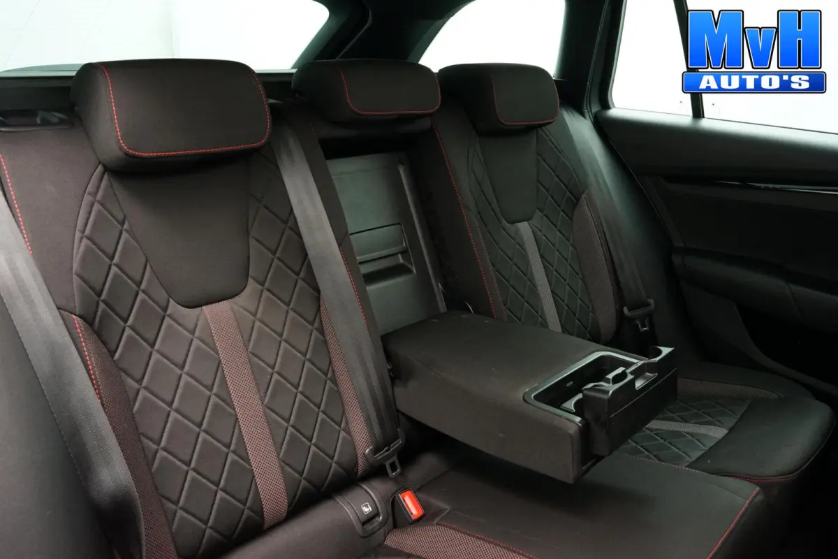 1.4 TSI RS PHEV Business|PANO|SOH.95%