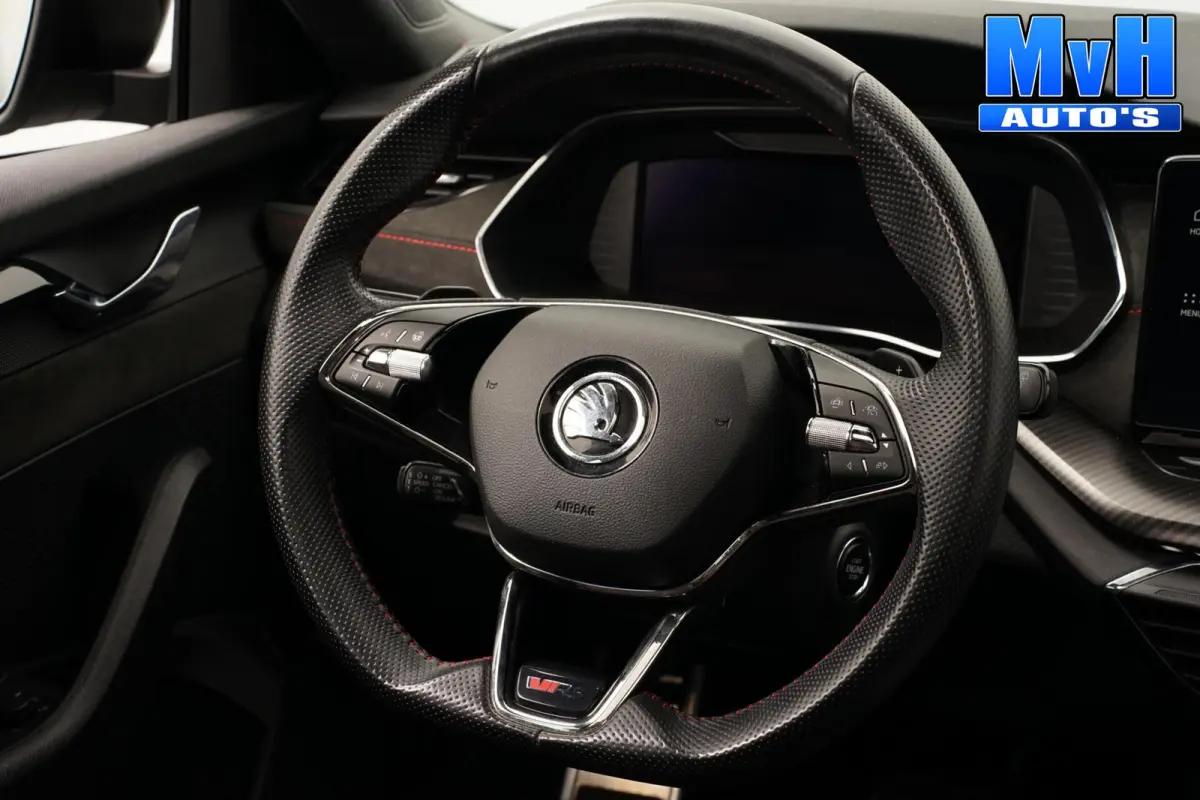 1.4 TSI RS PHEV Business|PANO|SOH.95%