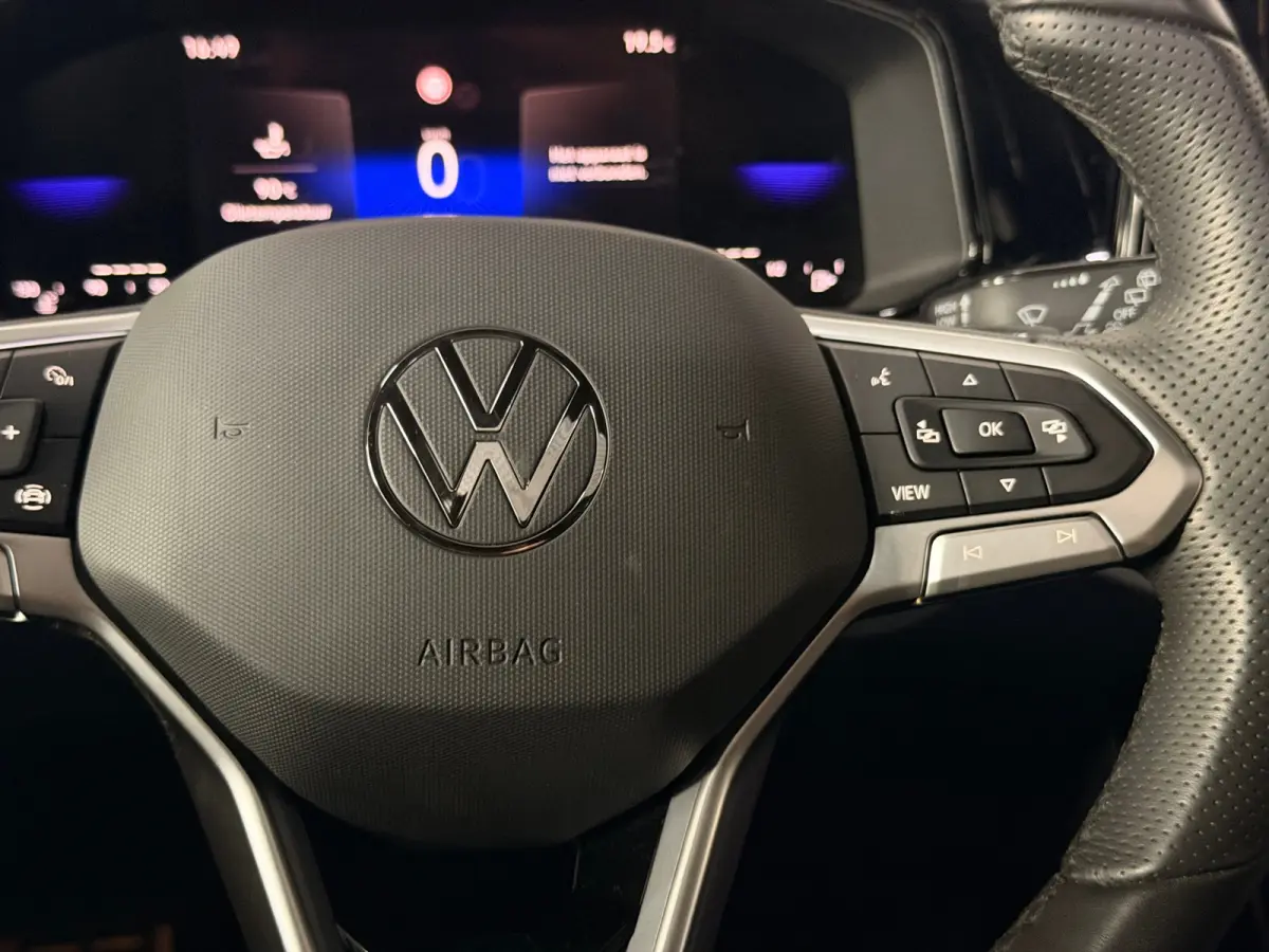 1.5 TSI R-Line Cam*Led*Keyless