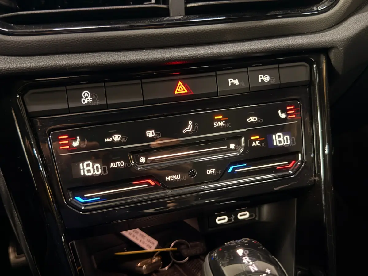 1.5 TSI R-Line Cam*Led*Keyless