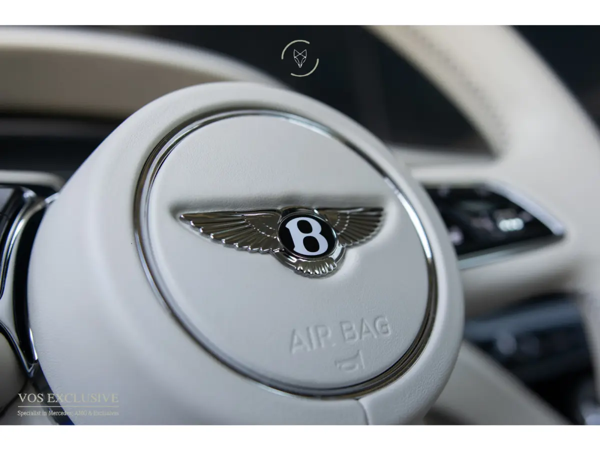 4.0 V8 Mulliner|Naim|Touring Specification|Dynamic Ride|Blackline|Softclose|Massage|Keyless|22''|ACC|360°|HUD