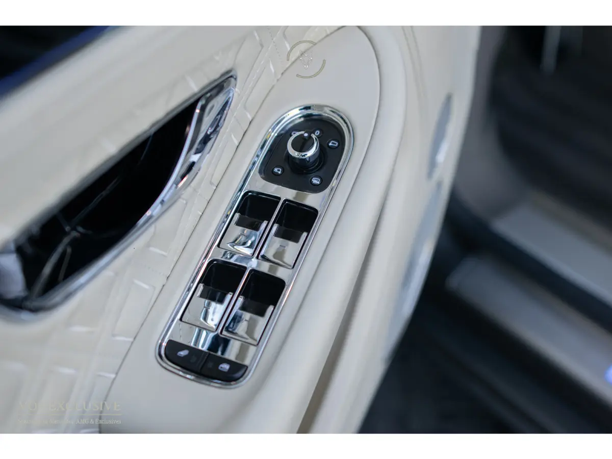 4.0 V8 Mulliner|Naim|Touring Specification|Dynamic Ride|Blackline|Softclose|Massage|Keyless|22''|ACC|360°|HUD