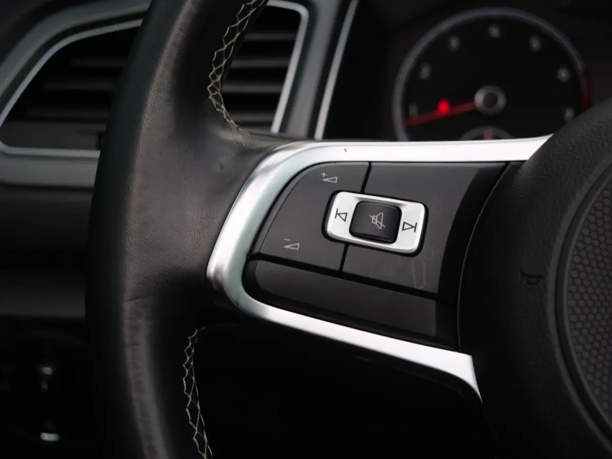 1.5 TSI R-Line 150 Pk Automaat Navi / DAB / Camera / Windscherm / Trekhaak