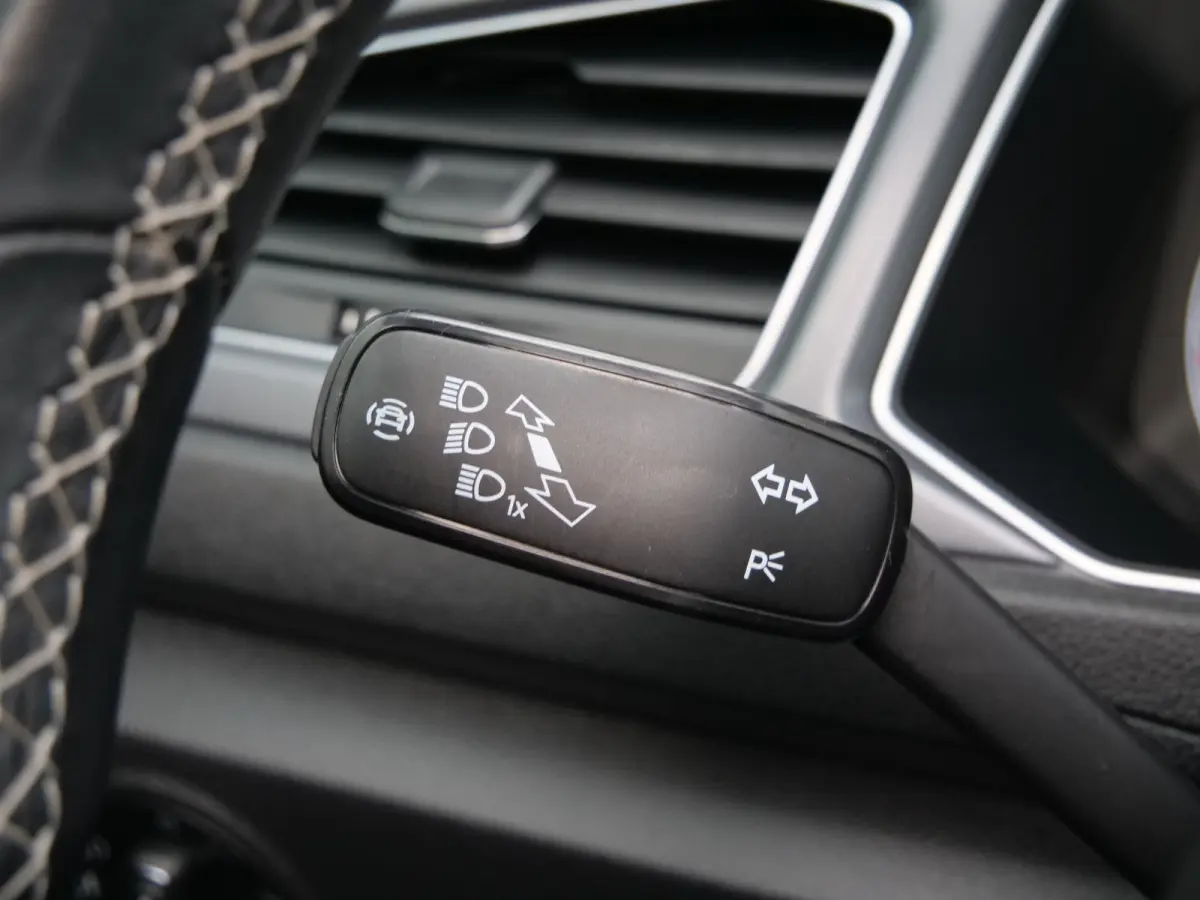 1.5 TSI R-Line 150 Pk Automaat Navi / DAB / Camera / Windscherm / Trekhaak