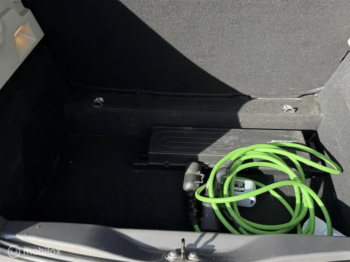 R90 Edition one|Bose 41 kWh -LEDER- *INRUIL MOGELIJK*