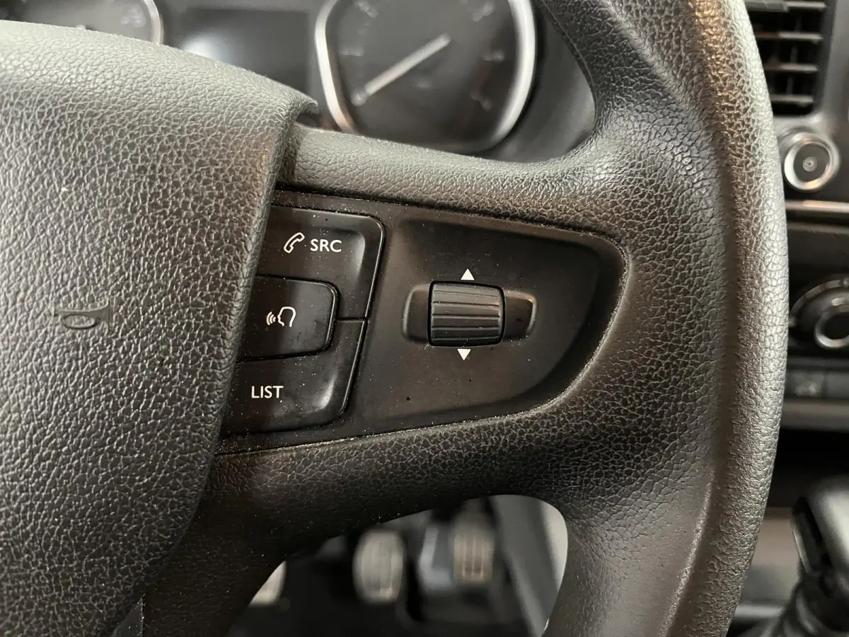 2.0 BlueHDI 120 XL Club Dubbele Cabine Apple CarPlay Navigatie Cruise Control Parkeersensoren Airco