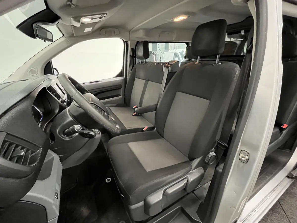 2.0 BlueHDI 120 XL Club Dubbele Cabine Apple CarPlay Navigatie Cruise Control Parkeersensoren Airco