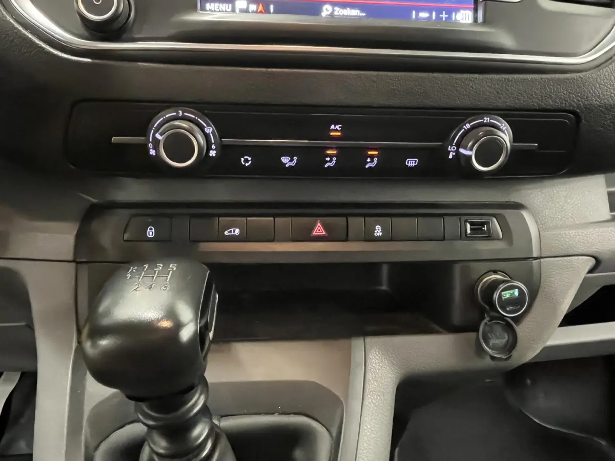 2.0 BlueHDI 120 XL Club Dubbele Cabine Apple CarPlay Navigatie Cruise Control Parkeersensoren Airco