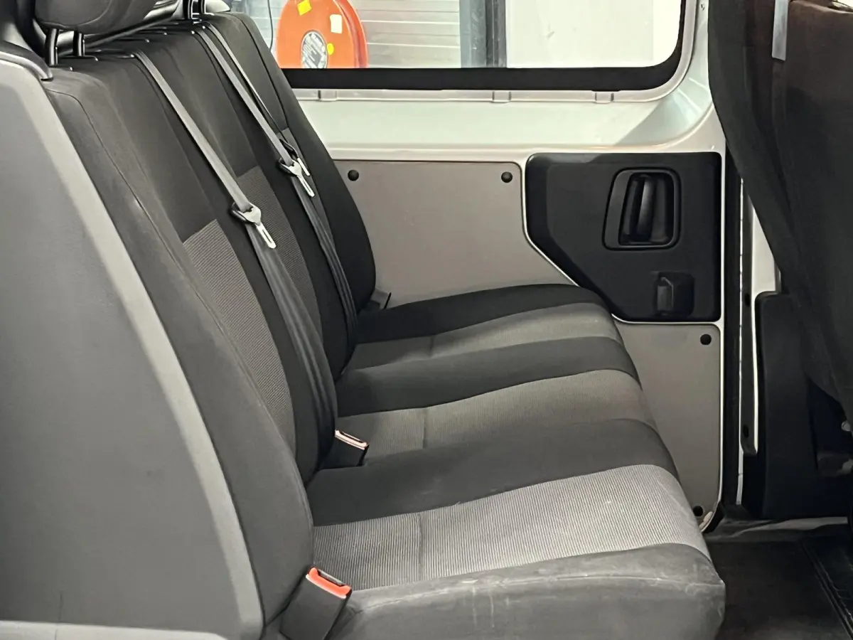 2.0 BlueHDI 120 XL Club Dubbele Cabine Apple CarPlay Navigatie Cruise Control Parkeersensoren Airco