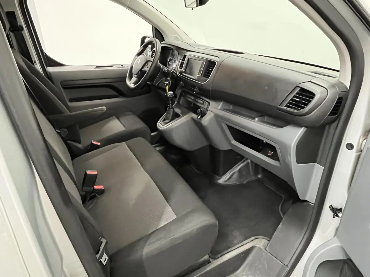 2.0 BlueHDI 120 XL Club Dubbele Cabine Apple CarPlay Navigatie Cruise Control Parkeersensoren Airco