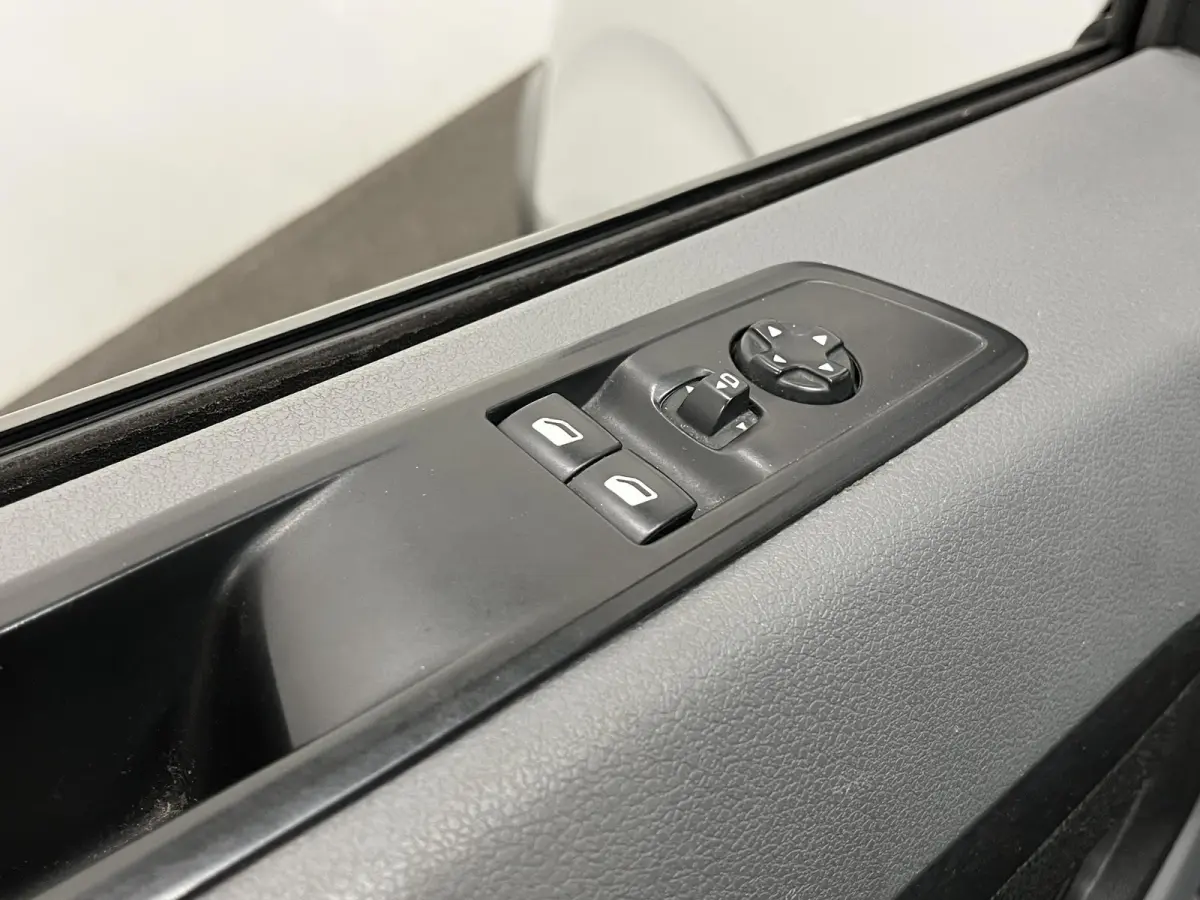 2.0 BlueHDI 120 XL Club Dubbele Cabine Apple CarPlay Navigatie Cruise Control Parkeersensoren Airco