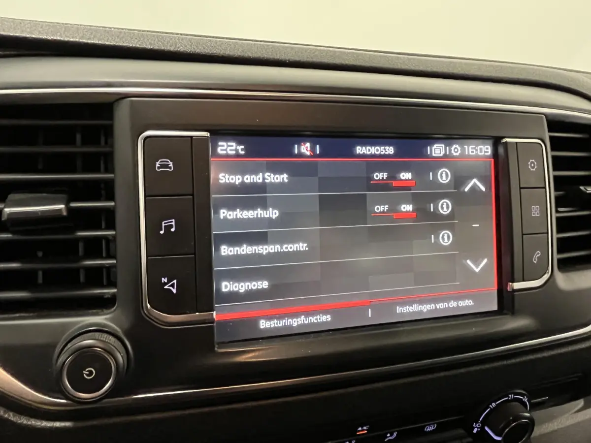 2.0 BlueHDI 120 XL Club Dubbele Cabine Apple CarPlay Navigatie Cruise Control Parkeersensoren Airco