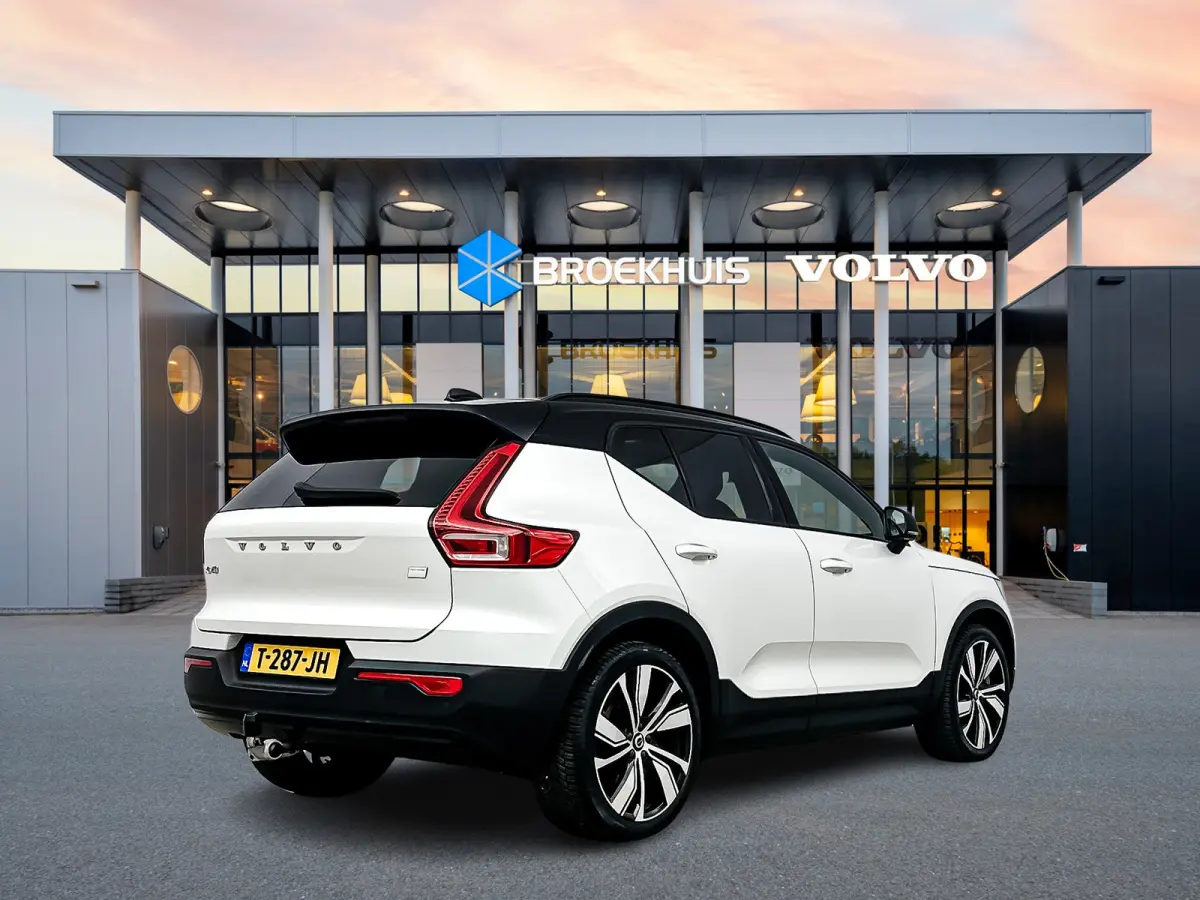 Pro 70kWh | 20" Allseason | Trekhaak | Leder/Nubuck | Panoramadak | 360 Camera | Elektr. verst. Stoelen | Harman Kardon | Full LED | Warmtepomp