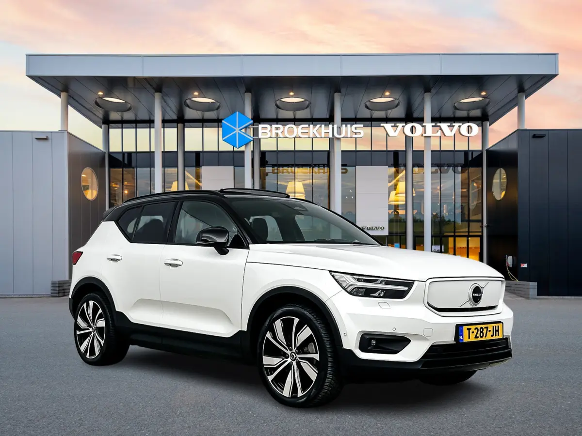 Pro 70kWh | 20" Allseason | Trekhaak | Leder/Nubuck | Panoramadak | 360 Camera | Elektr. verst. Stoelen | Harman Kardon | Full LED | Warmtepomp