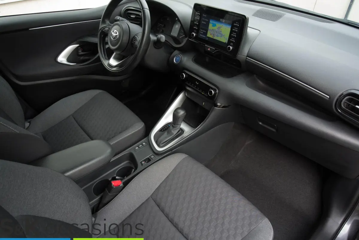 1.5 Hybrid 10j Garantie NAVI BSM PDC