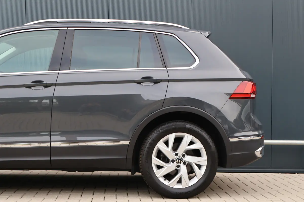 1.5 TSI Elegance 150pk Automaat | Panoramadak | Head-Up | IQ Light | Stoelverwarming V+A | Active Info Display | 18 Inch