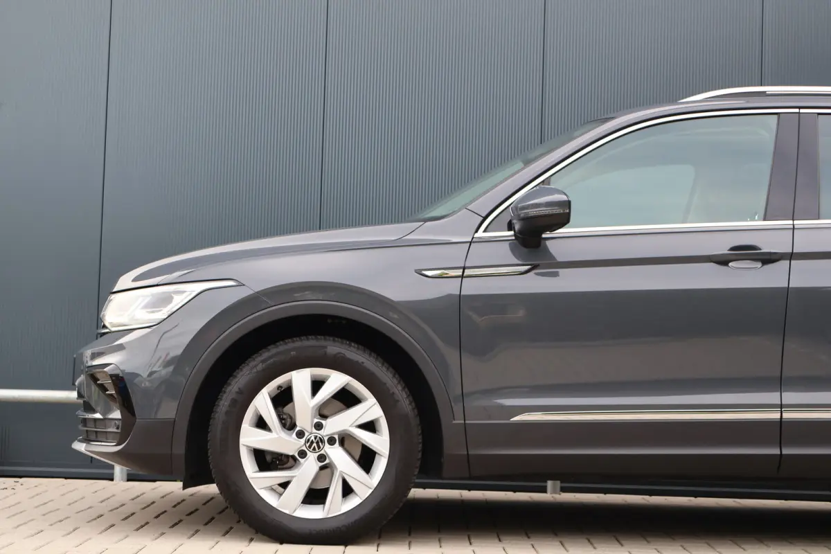 1.5 TSI Elegance 150pk Automaat | Panoramadak | Head-Up | IQ Light | Stoelverwarming V+A | Active Info Display | 18 Inch