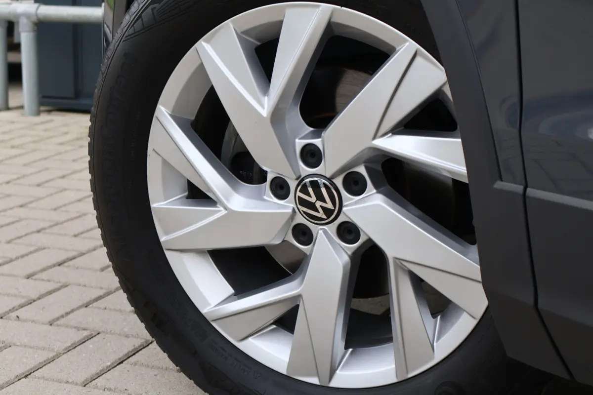 1.5 TSI Elegance 150pk Automaat | Panoramadak | Head-Up | IQ Light | Stoelverwarming V+A | Active Info Display | 18 Inch