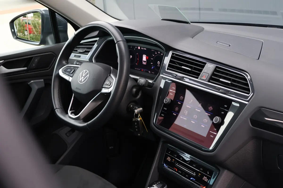 1.5 TSI Elegance 150pk Automaat | Panoramadak | Head-Up | IQ Light | Stoelverwarming V+A | Active Info Display | 18 Inch