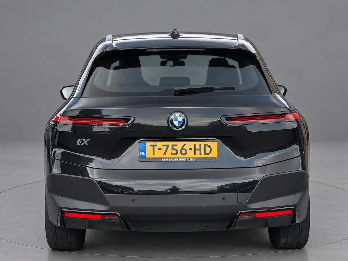 xDrive40 Business Edition Plus 77kWh | SOH 98,3% | Head-up | Camera