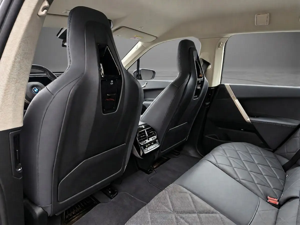 xDrive40 Business Edition Plus 77kWh | SOH 98,3% | Head-up | Camera