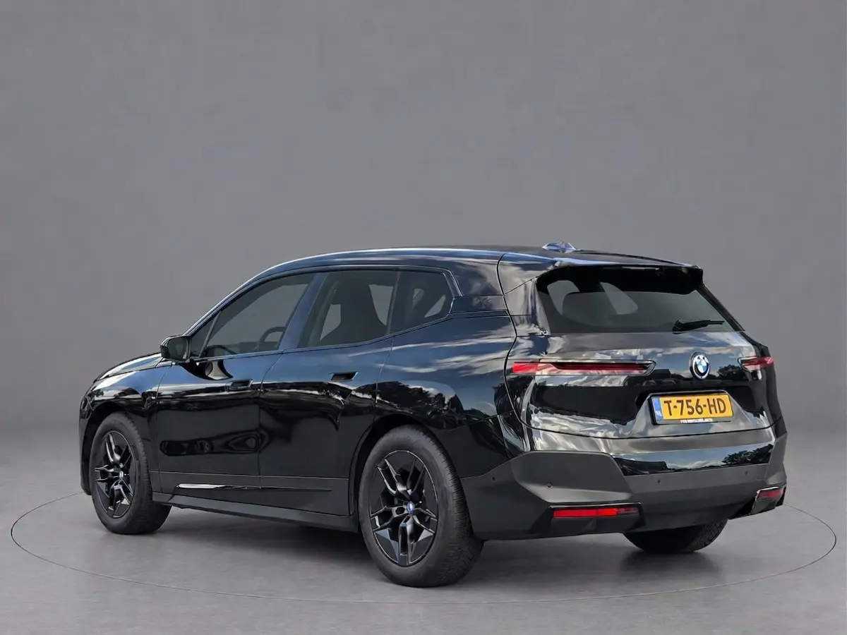 xDrive40 Business Edition Plus 77kWh | SOH 98,3% | Head-up | Camera