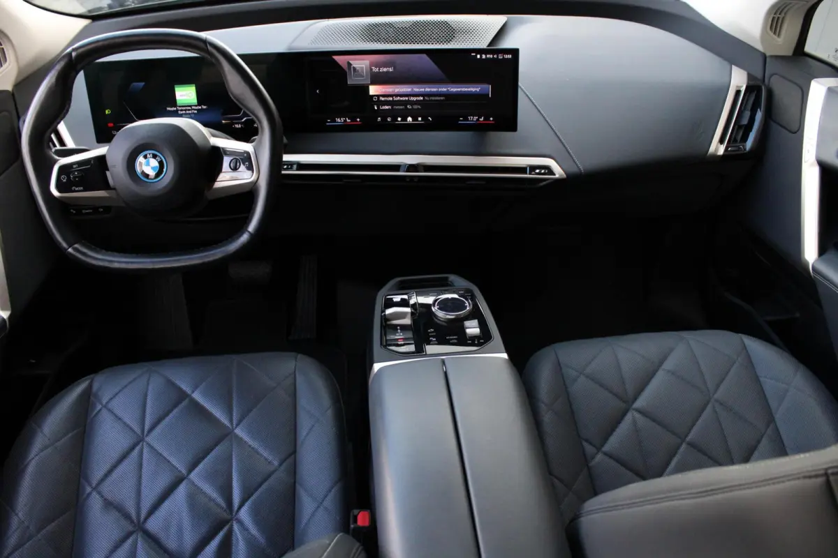 xDrive40 Business Edition Plus 77kWh | SOH 98,3% | Head-up | Camera
