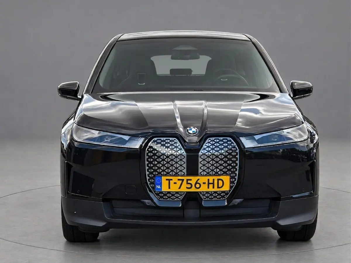 xDrive40 Business Edition Plus 77kWh | SOH 98,3% | Head-up | Camera