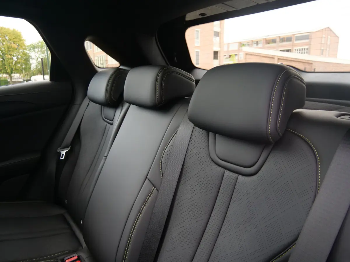 1.5 DM-i Boost 213 Pk Automaat Apple Carplay / Navi / DAB / Camera's / Stoelverwarming / Panodak