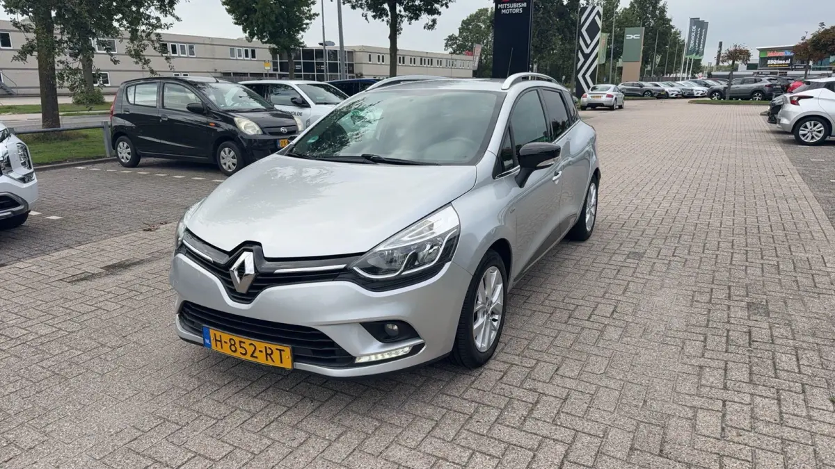 TCe 90 Limited | Trekhaak | Navigatie | Parkeersensoren |