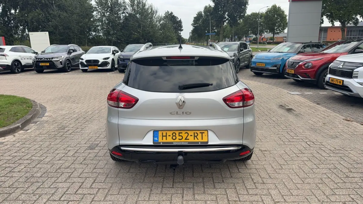 TCe 90 Limited | Trekhaak | Navigatie | Parkeersensoren |