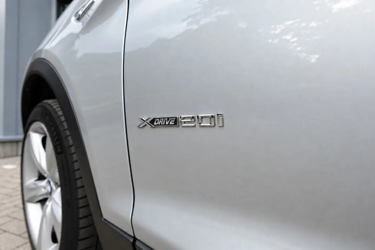 XDrive20i High Executive NAVI LEDER LED VOL
