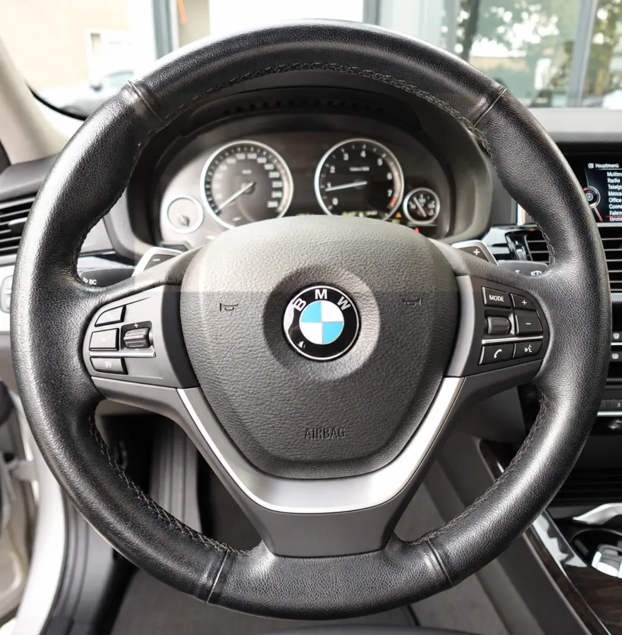 XDrive20i High Executive NAVI LEDER LED VOL