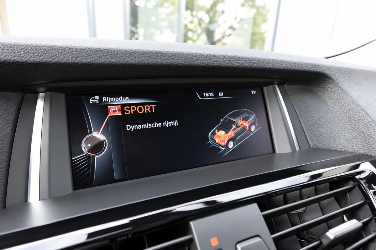 XDrive20i High Executive NAVI LEDER LED VOL